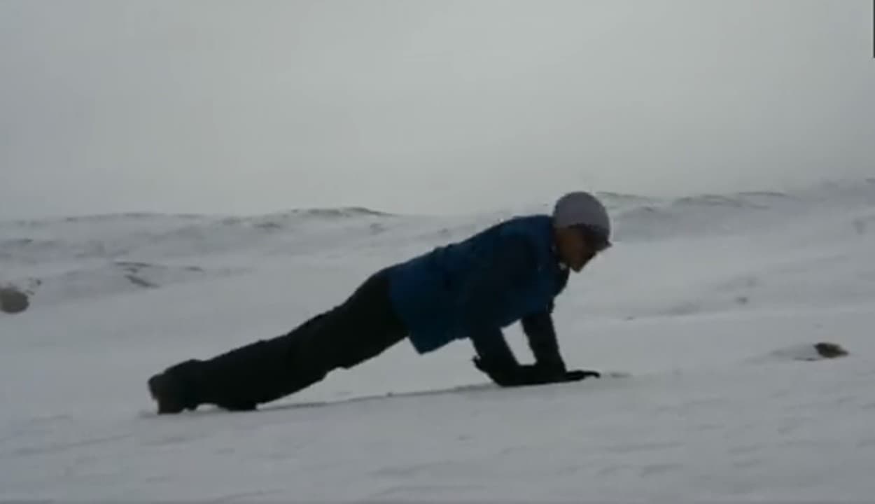 55 साल के आईटीबीपी कमांडेंट रतन सिंह ने -30 डिग्री में पूरी की 65 पुशअप्स, सोशल मीडिया पर वीडियो वायरल