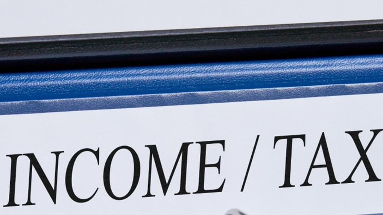 ITR Filing : AY 22-23 का रिटर्न भरने के लिए लास्ट डेट का मत करें इंतजार, आज ही कर दें फाइल, जानिए डेडलाइन