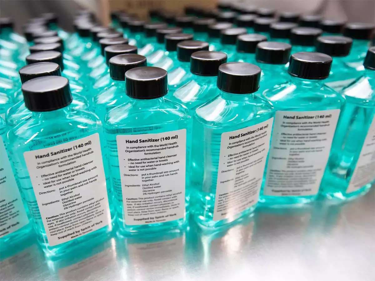 Lockdown Effect: MP में शराब की जगह सैनिटाइजर पी रहे हैं नशेड़ी, कई मामले आये सामने