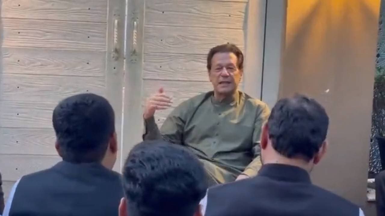 अफगानिस्तान में तालिबान की जड़ें खोदने लगा है पाकिस्तान, कल तक दुनिया भर से मान्यता दिलाने की कर रहा था नौटंकी