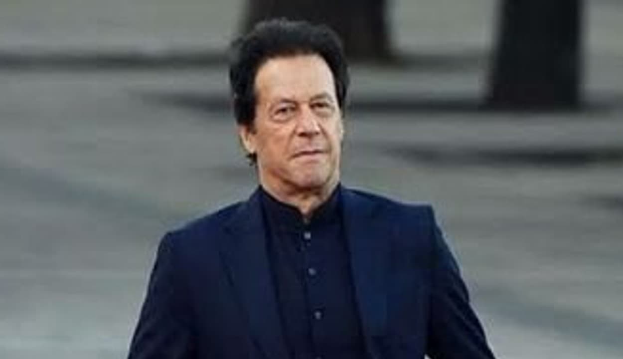 इमरान खान को सता रहा टीटीपी का डर, आतंक की फैक्ट्री चलाने के लिए तालिबान से खरीद रहे अमेरिकी हथियार