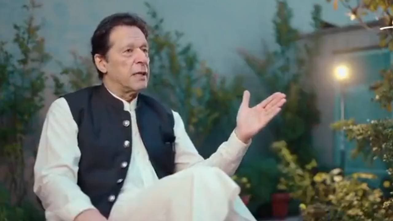 Imran Khan: तोशाखाना मामले में इमरान खान और बुशरा बीबी को बड़ी राहत, कोर्ट ने 14 साल की सजा को निलंबित किया