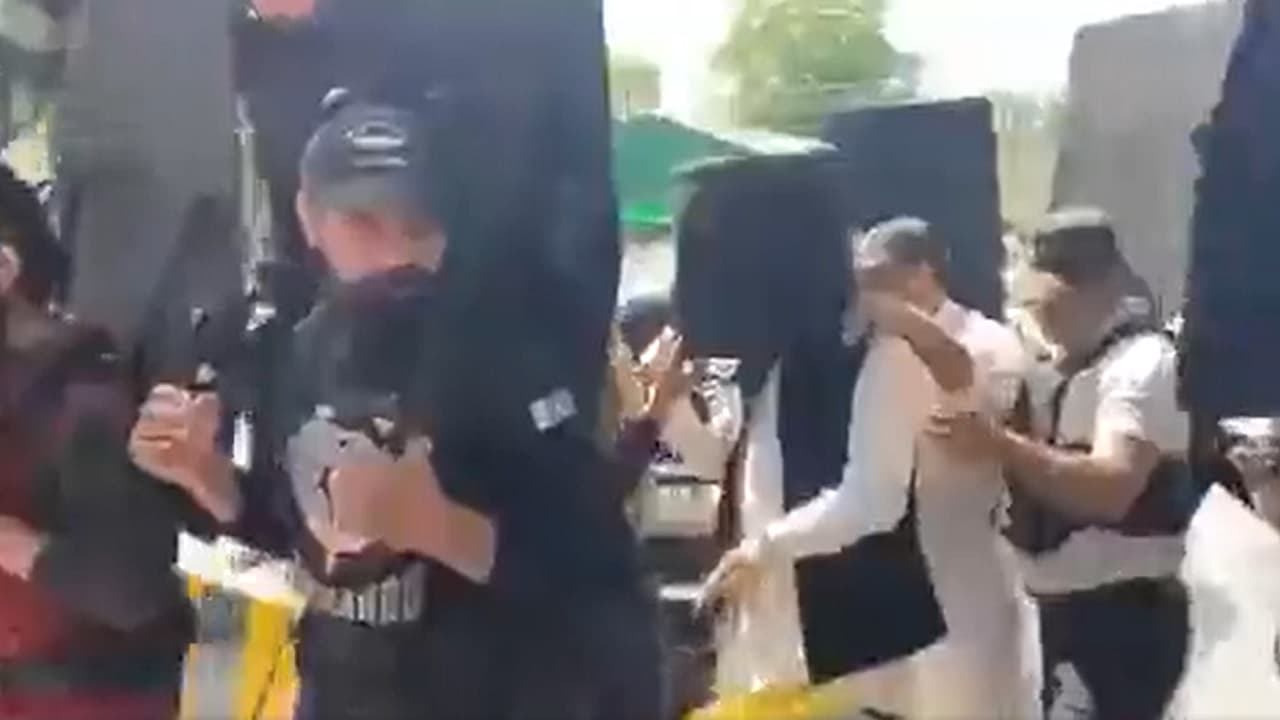 इमरान खान बुलेटप्रूफ हेलमेट पहनकर पहुंचे  कोर्ट! बीजेपी नेता ने कसा तंज, शेयर किया मजेदार Video