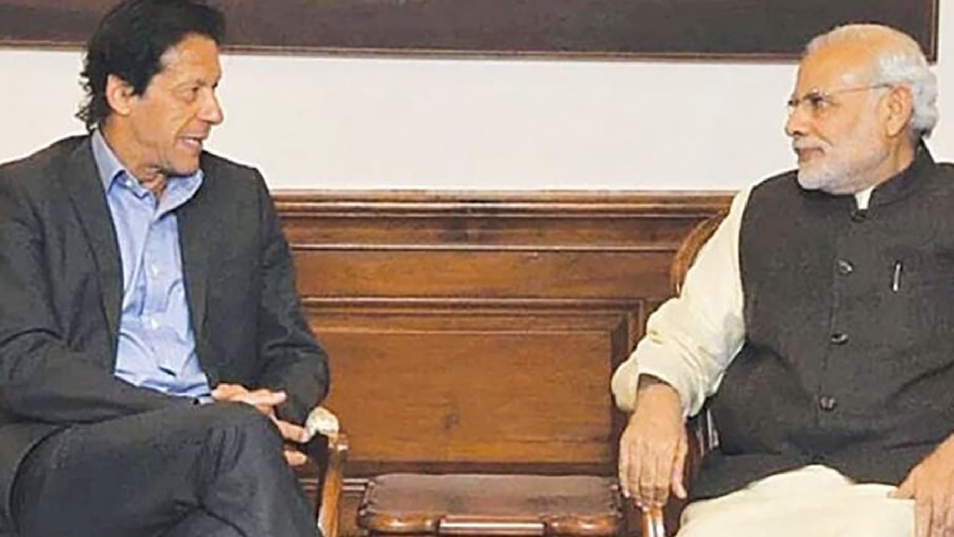 इमरान खान ने फिर अलापा कश्मीर राग, दिया पीएम मोदी के खत का जवाब