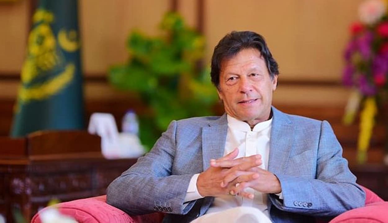 सुप्रीम कोर्ट के फैसले से बौखलाए इमरान खान, एक साथ बुलाई कैबिनेट और संसदीय दल की बैठक, करेंगे बड़ा फैसला