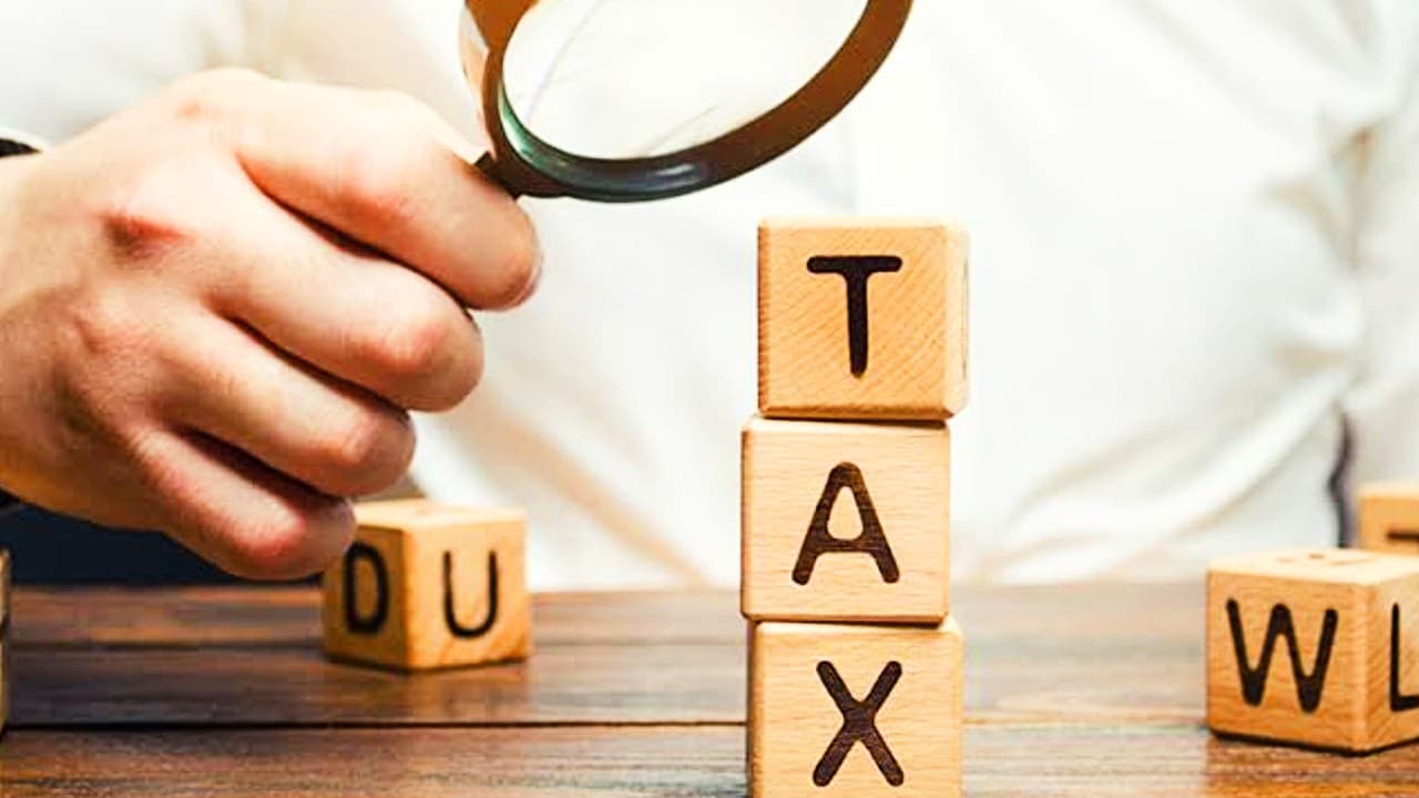 Union Budget 2023: बजट को लेकर मंथन, टैक्स छूट की उम्मीद करने वालों को लगेगा झटका!