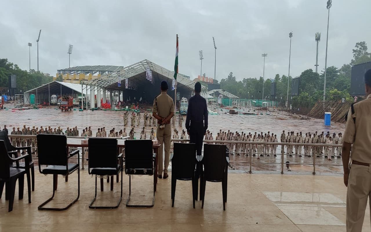 Independence Day 2022: रांची के मोरहाबादी में Parade का Rehearsal, Ranchi DC ने तैयारियों का लिया जायजा