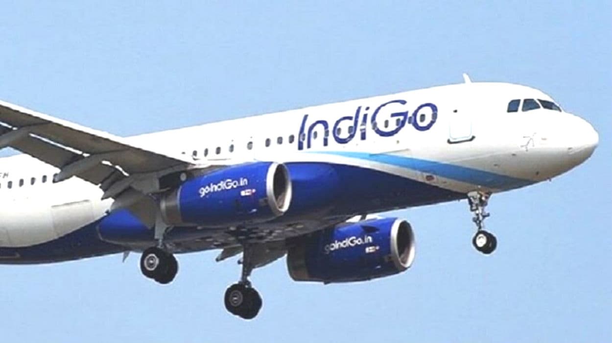 Corona impact : आज से घरेलू उड़ान बंद, कर्मचारियों की छुट्टी और सैलरी में कटौती नहीं करेगी इंडिगो