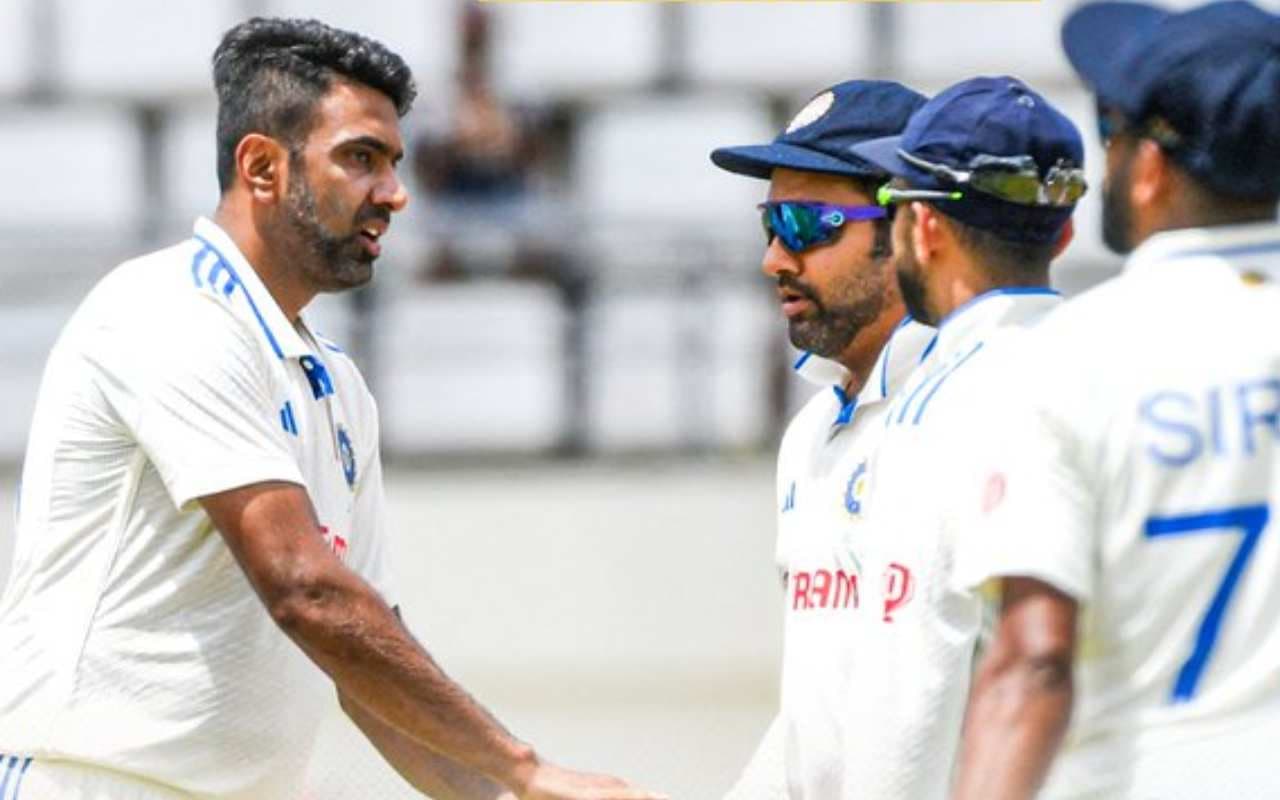 IND vs WI: पहले पिता को और फिर बेटे को भी किया आउट, रविचंद्रन अश्विन ने दर्ज किया अनोखा रिकॉर्ड