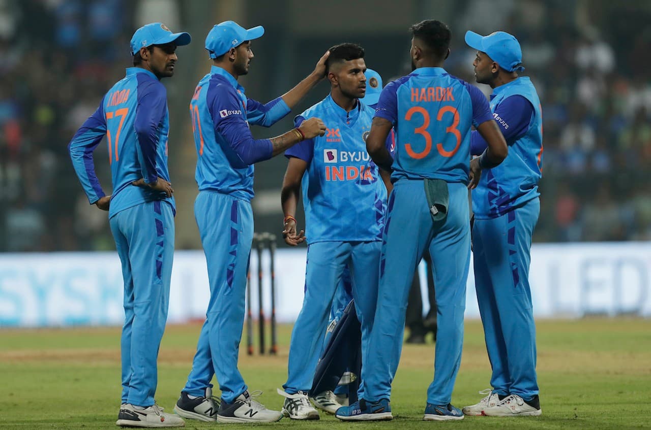 India vs Sri Lanka 2nd T20: दूसरे मैच में ऐसी हो सकती है दोनों टीमों की प्लेइंग इलेवन, संजू सैमसन बाहर