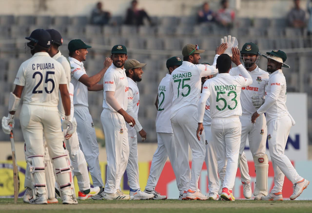 IND vs BAN Test: भारत का शीर्ष क्रम लड़खड़ाया, 4 टॉप बल्लेबाज आउट, जीत के लिए 100 रनों की जरूरत