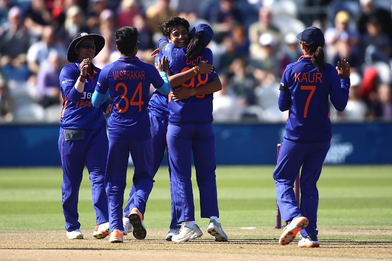 INDW vs ENGW: भारत ने इंग्लैंड को सात विकेट से हराकर सीरीज में जीत से की शुरुआत