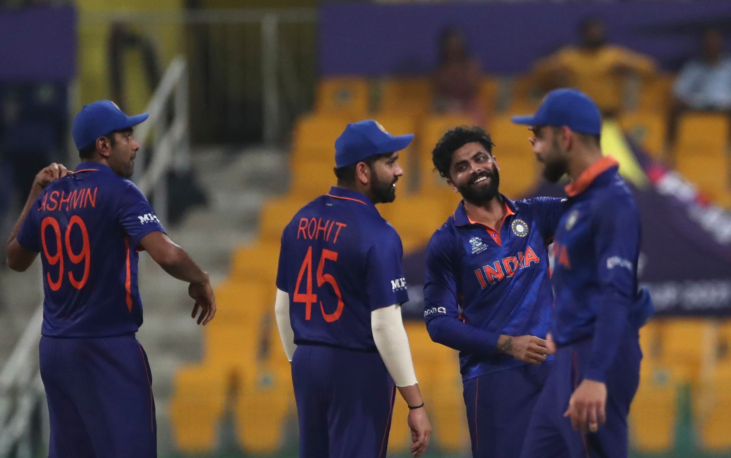 T20 WC 2021: ये हैं सेमीफाइनल में जगह बनाने वाली चार टीमें, भारत सहित दिग्गज टीमें बाहर, देखें पूरा शेड्यूल