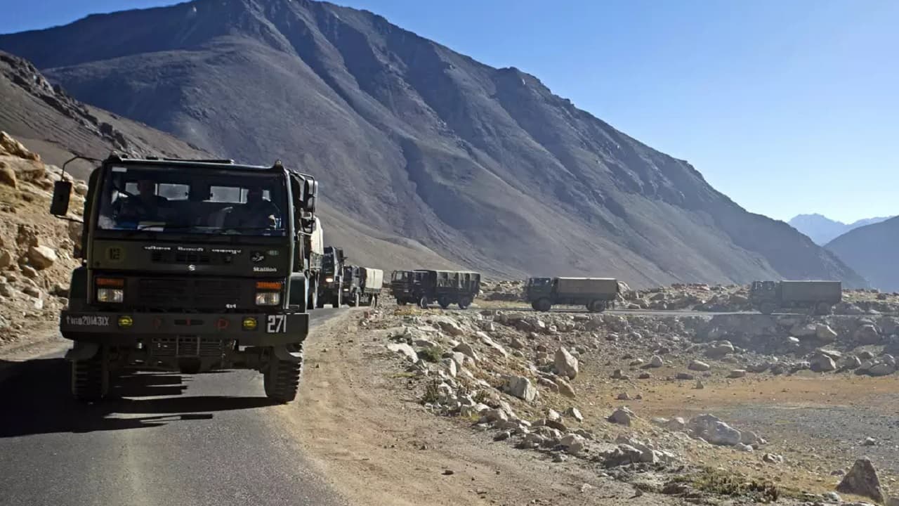 India China Border Dispute: लद्दाख में भारतीय-चीनी सैनिकों के बीच और झड़प की संभावना, रिपोर्ट में दावा