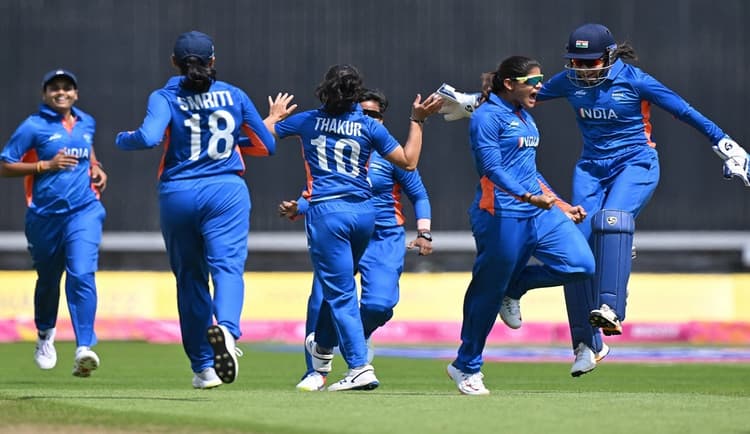 INDW Vs PAKW Highlights: स्मृति मंधाना का नाबाद अर्धशतक से भारत ने पाकिस्तान को 9 विकेट से हराया