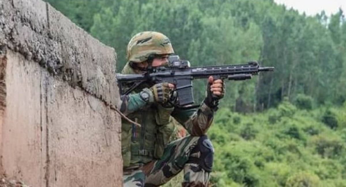 बेंगलुरु में पांच और पुणे में दो आतंकवादी गिरफ्तार, जम्मू-कश्मीर में सेना के जवानों ने दो मो मार गिराया