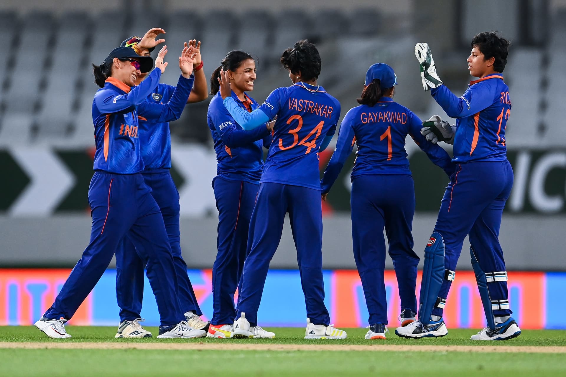Womens Asia Cup T20: शेफाली का ऑलराउंडर प्रदर्शन, भारत ने बांग्लादेश को 59 रन से हराया