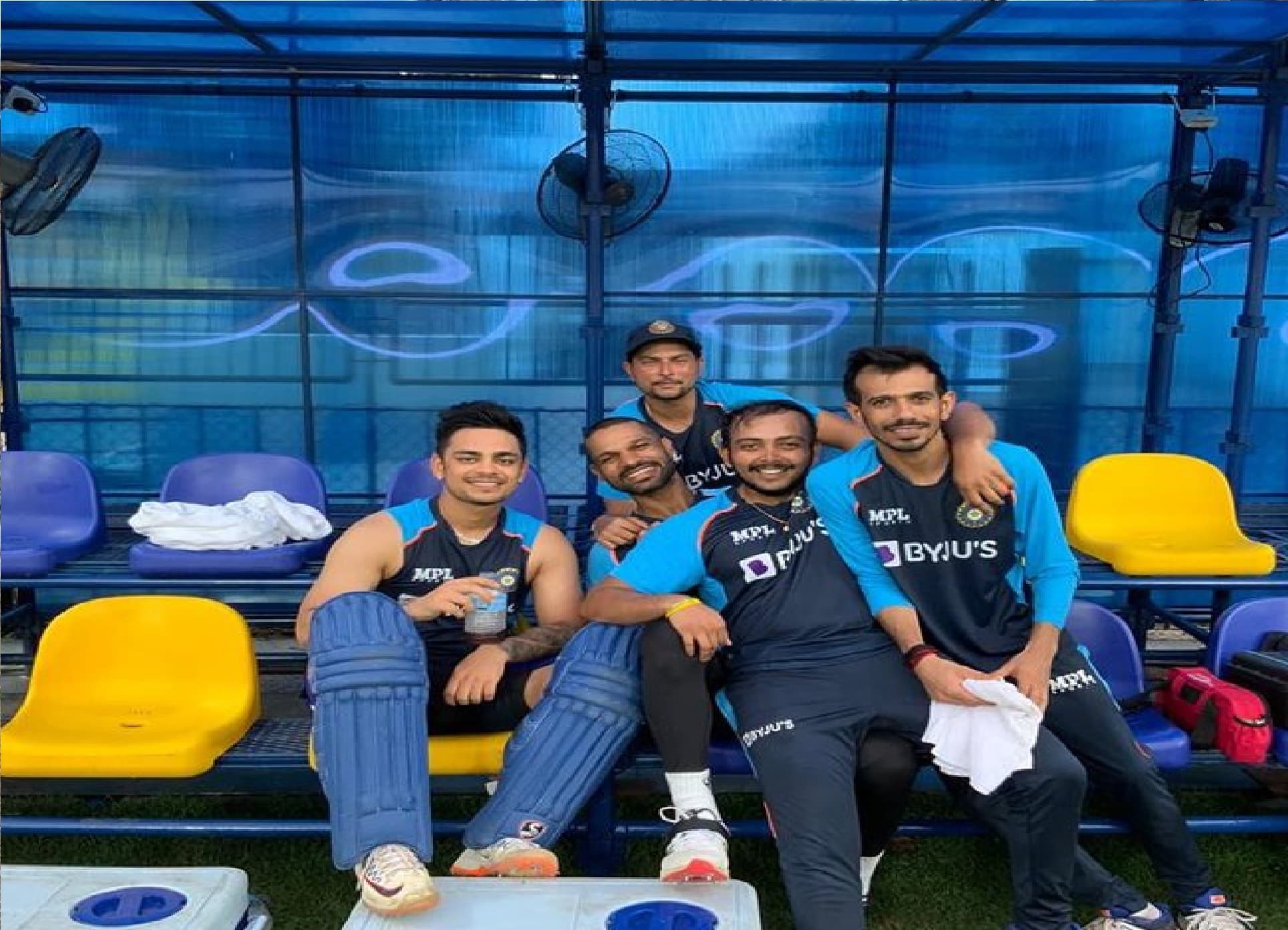 टीम इंडिया के आठ खिलाड़ियों के आइसोलेशन में जाने से ऐसी होगी प्लेइंग इलेवन! इन्हें मिल सकता है मौका