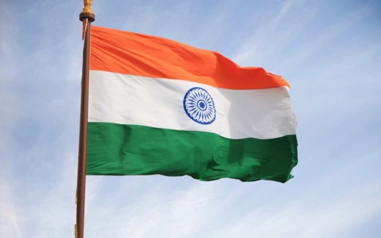 Har Ghar Tiranga : आपके घर तिरंगा पहुंचाएगा डाक विभाग, ऐसे करें ऑनलाइन बुकिंग