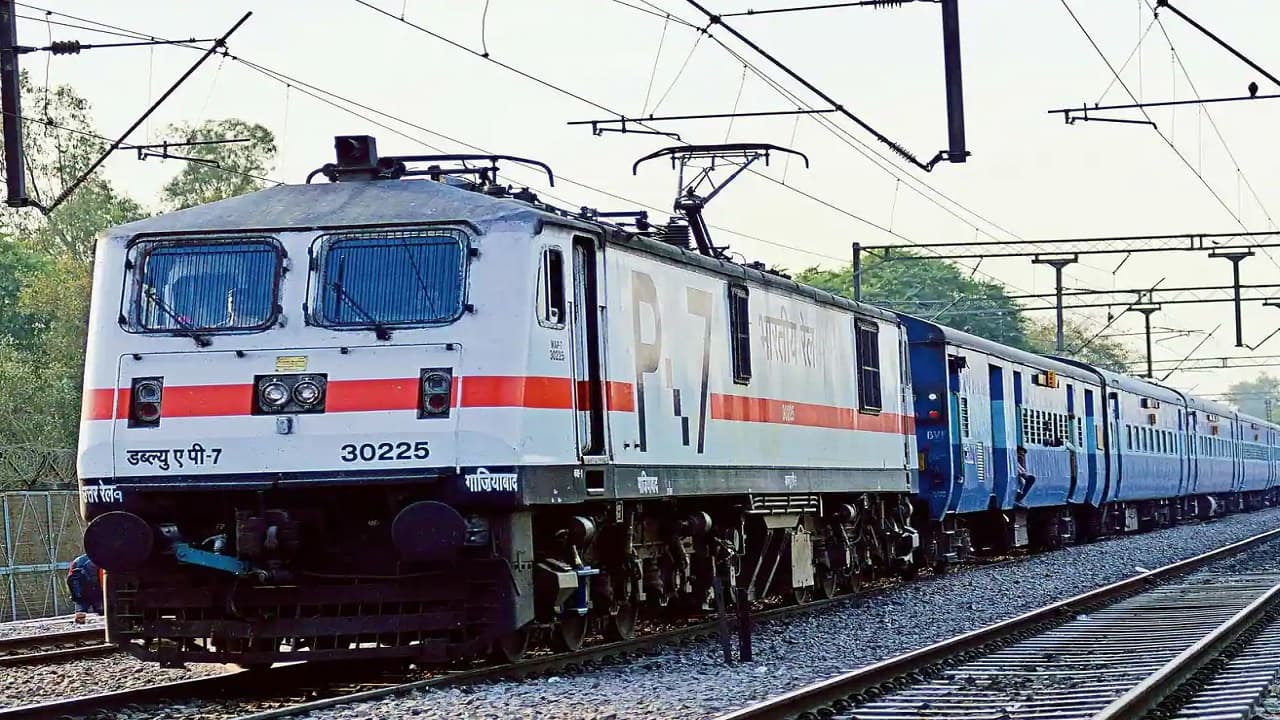 Indian Railways: कालिंदी और काठगोदाम 3 माह तक रहेगी निरस्त, श्रमशक्ति एक्सप्रेस में विजिलेंस टीम ने मारा छापा