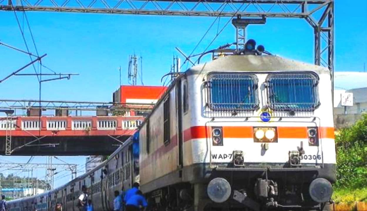 Indian Railways news : 12 अगस्त तक कौन-कौन सी ट्रेन रहेगी कैंसिल और कैसे मिल सकेगा रिफंड, क्या आप जानते हैं?