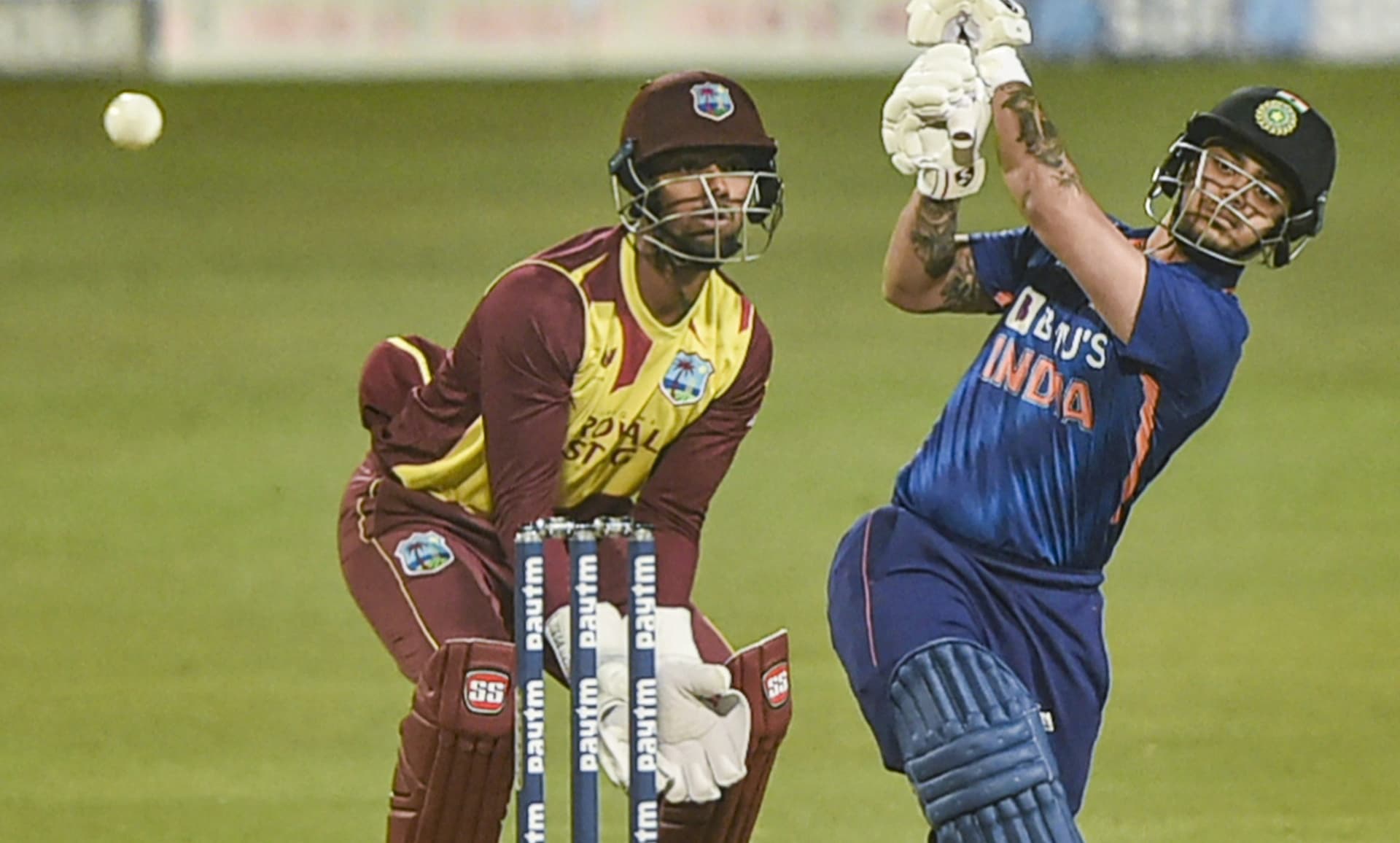 IND vs WI: आज से वनडे की जंग होगी शुरू, मैच से पहले यहां जानिए प्लेइंग 11 और लाइव स्ट्रीमिंग की जानकारी