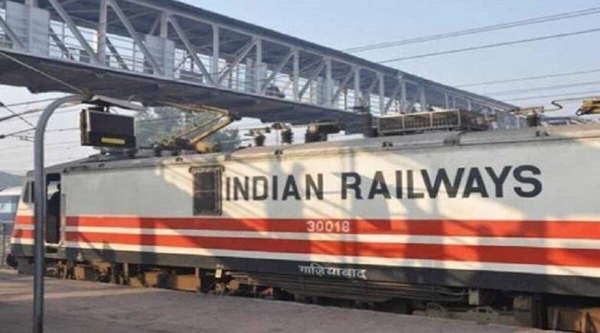 Indian Railways: दिवाली पर अभी से ट्रेनों में नहीं मिल रही कंफर्म बर्थ, वेटिंग टिकट भी मिलना हो रहा मुश्किल