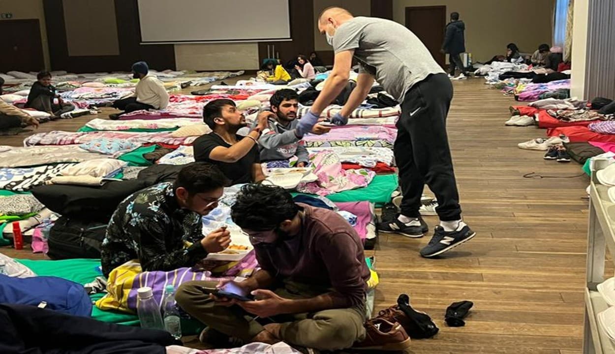 यूक्रेन से छात्रों को निकालने के लिए पीएम ने की हाई लेवल मीटिंग, विशेष दूत बनाकर भेजे जाएंगे चार मंत्री