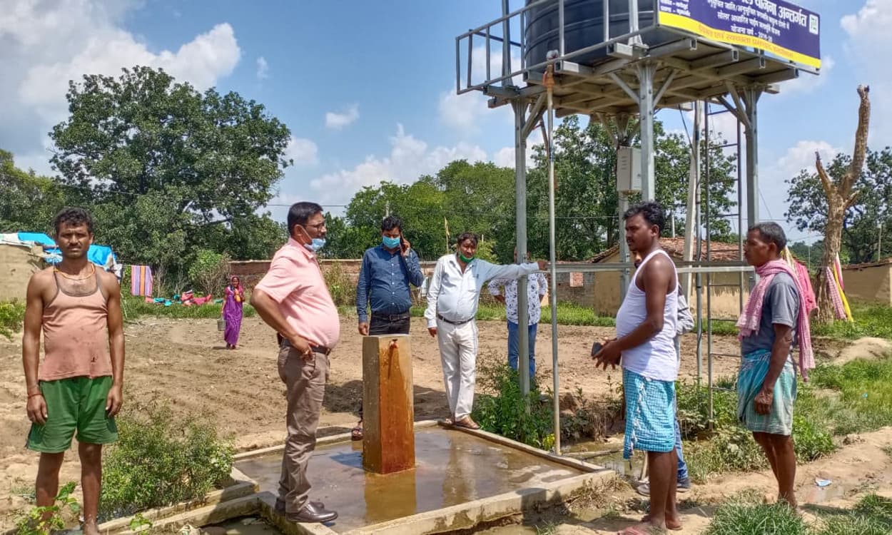 गुमला के डुमरी में सोलर जलमीनार छह माह से खराब, कुआं का दूषित पानी पीने को विवश ग्रामीण