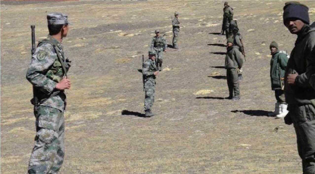 Indo China Standoff : लद्दाख सीमा के करीब चीन बना रहा हेलीपैड, सेटेलाइट इमेज से बहुत बड़ा खुलासा