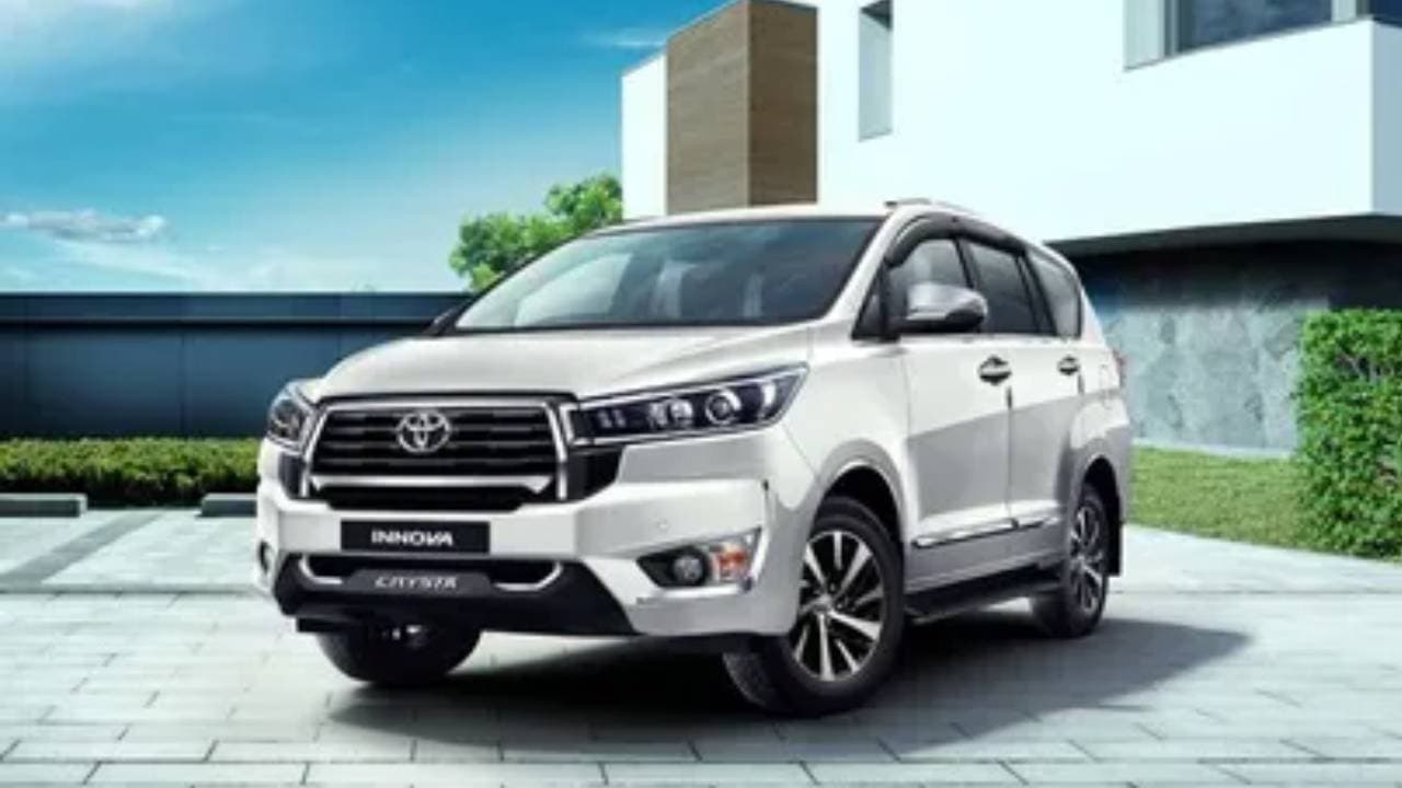 टोयोटा ने मई 2023 में इनोवा क्रिस्टा जेडएक्स और वीएक्स किया था लॉन्च, जानें प्राइस, फीचर्स और इंजन के बारे में