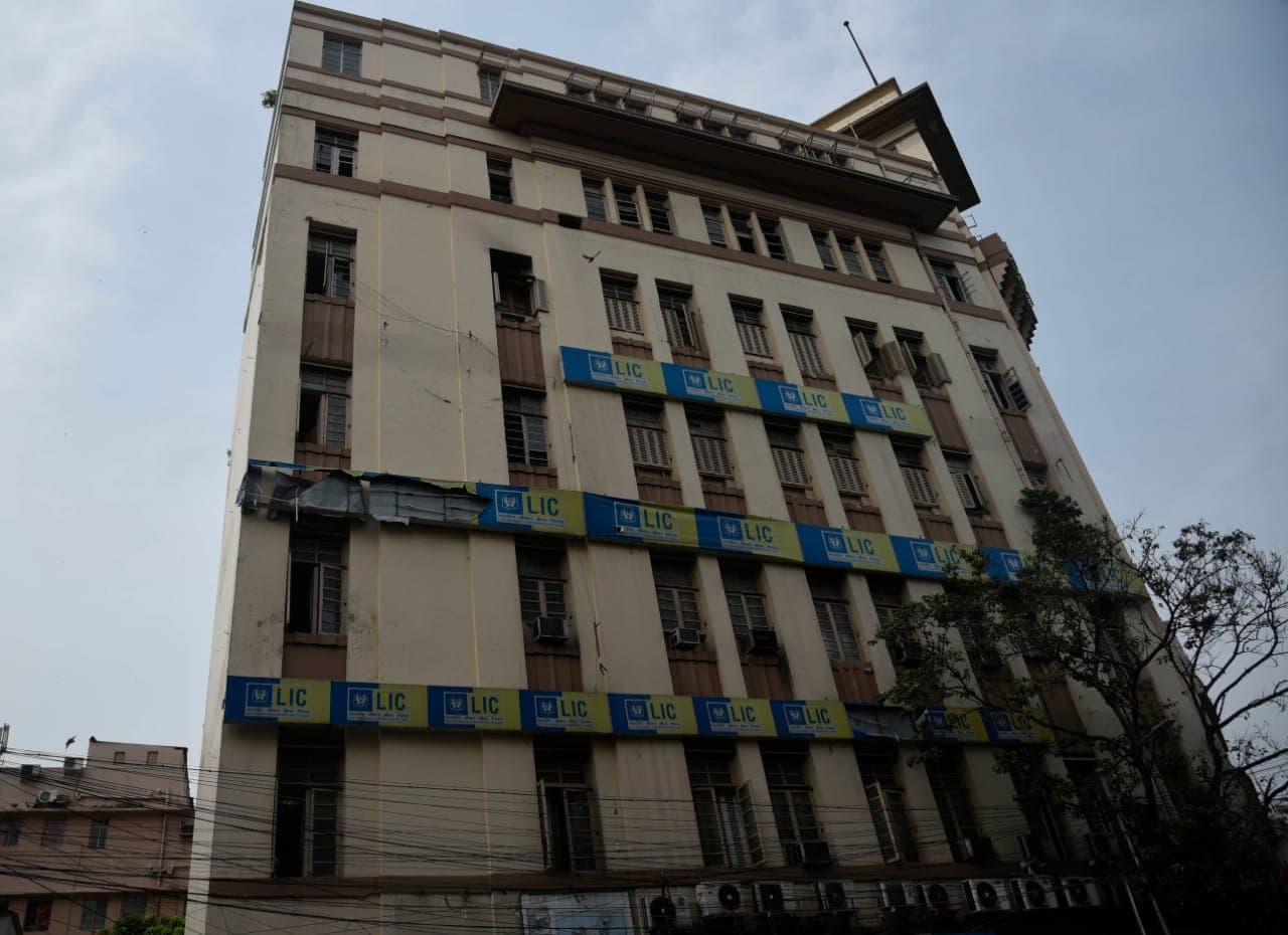 West Bengal News: कोलकाता की दो इमारतों में लगी आग, दो की मौत, तीन झुलसे