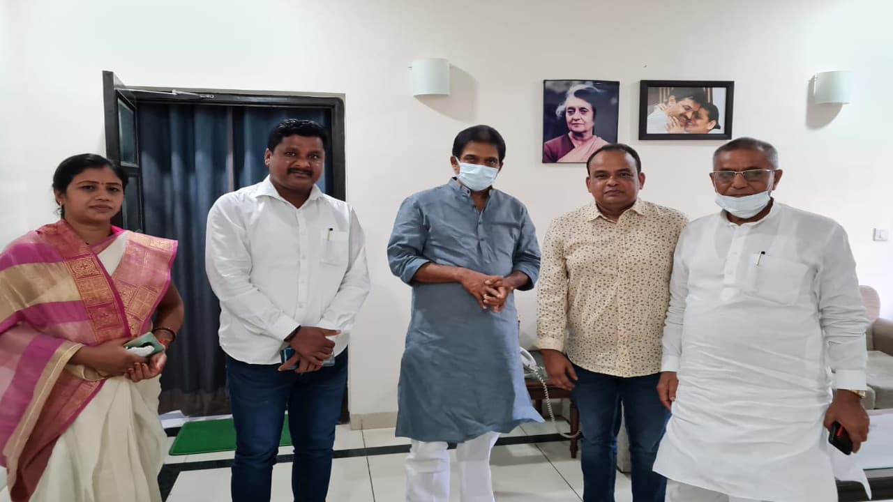 दिल्ली दौरे पर झारखंड कांग्रेस के 5 विधायक, प्रदेश प्रभारी आरपीएन सिंह के बाद पार्टी महासचिव केसी वेणुगोपाल से मिले, राजनीतिक गलियारों में चर्चा तेज
