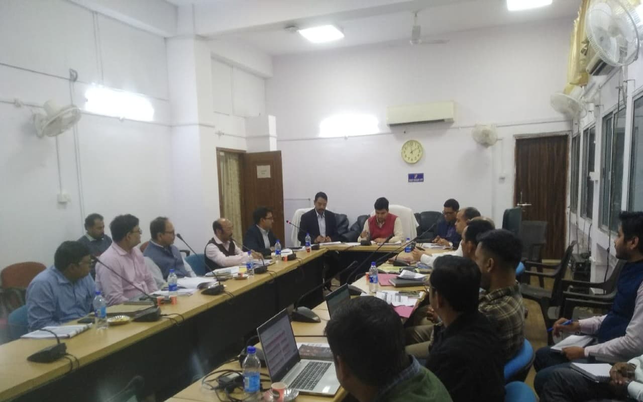 JBVNL: झारखंड में बिजली चोरों पर चलेगा चाबुक, गलत बिल देनेवाले ऊर्जा मित्रों पर भी होगी कार्रवाई- निदेशक