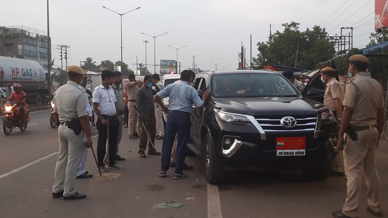 पश्चिम बंगाल: इरफान अंसारी समेत झारखंड के 3 कांग्रेस विधायक भारी मात्रा में कैश के साथ लिए गए हिरासत में