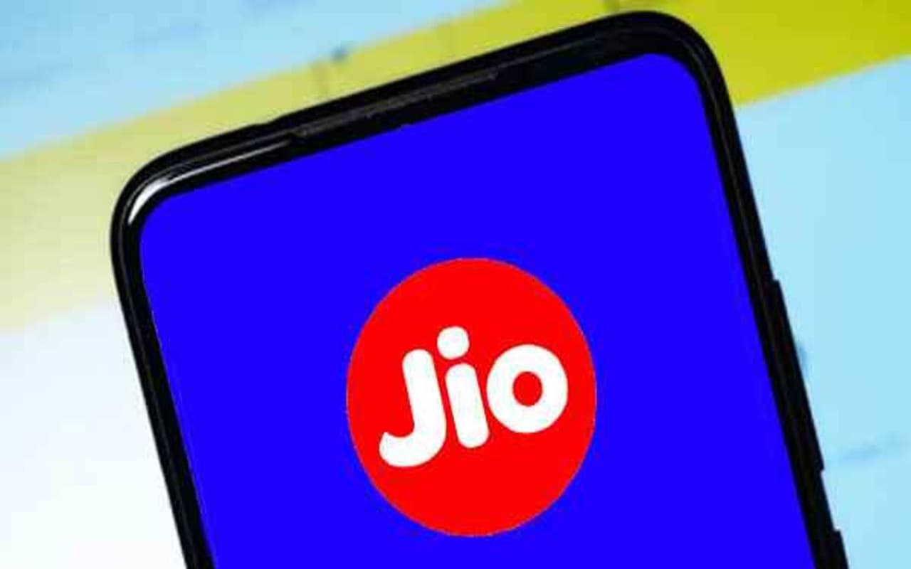 JIO का धाकड़ रिचार्ज प्लान, 150 रुपये में एक महीने की छुट्टी साथ में ओटीटी सब्सक्रिप्शन भी FREE
