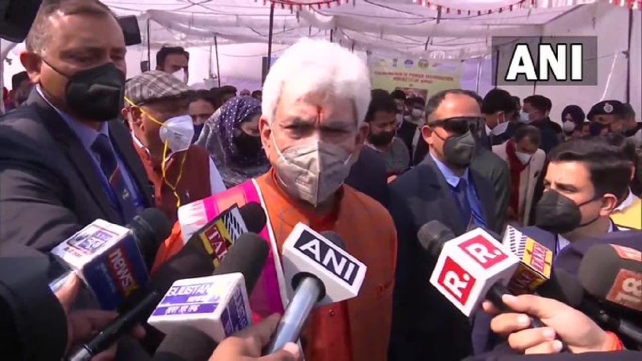 Surgical Strike पर तेलंगाना के सीएम के बयान पर बोले LG मनोज सिन्हा- ऐसे लोगों को सद्बुद्धि दें भगवान