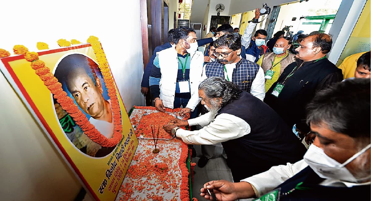 JMM के महाधिवेशन में बोले सीएम हेमंत सोरेन, कहा- सत्ता का मोह मुझे नहीं, झारखंड और झारखंडी को बचाना होगा