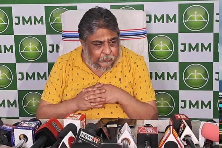 Jharkhand Election: केंद्र पर हमलावर हुआ JMM, कहा- लोकतंत्र के पर्व को कमजोर करने की हो रही कोशिश
