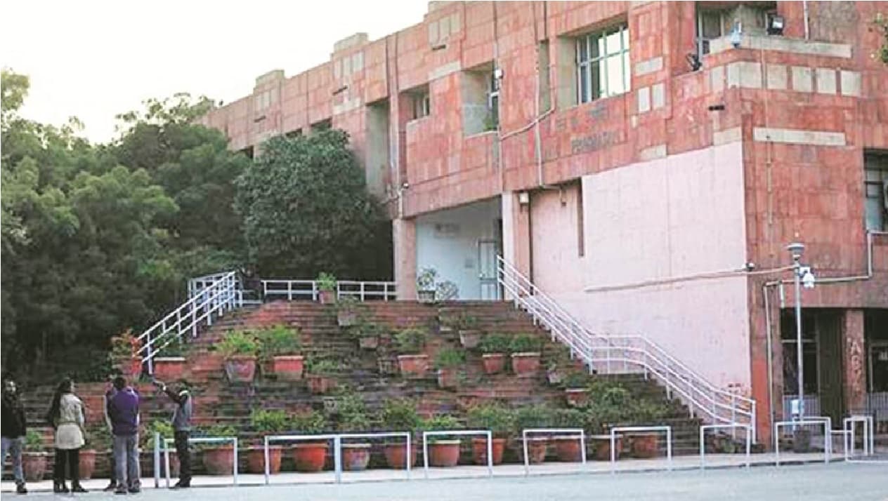 मौजूदा रेटिंग में JNU अब भी नंबर एक विश्वविद्यालय, आंदोलनों के बावजूद अकादमिक प्रदर्शन बेहतरीन रहा : कुलाधिपति वीके सारस्वत