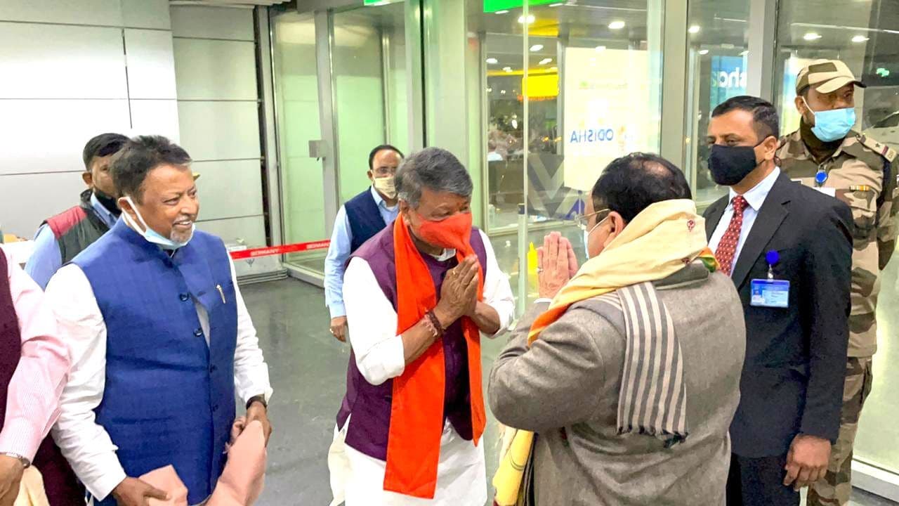 West Bengal Election 2021 Breaking News: परिवर्तन यात्रा को हरी झंडी दिखाने के लिए भाजपा अध्यक्ष जेपी नड्डा कोलकाता पहुंचे