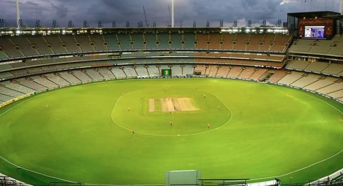 भारत-न्यूजीलैंड क्रिकेट मैच में 100 फीसदी दर्शकों की उपस्थिति की अनुमति का मामला पहुंचा हाईकोर्ट