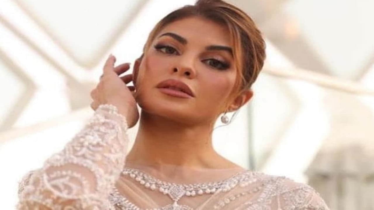 Jacqueline Fernandez:सुकेश चंद्रशेखर ठगी केस में कल फैशन डिजाइनर लीपाक्षी से होगी पूछताछ, EOW ने भेजा समन