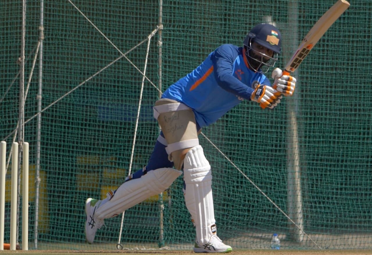 IND vs AUS Test: टीम इंडिया से जुड़े रवींद्र जडेजा, नेट पर जमकर बहाया पसीना, नंबर वन बनने के लिए तैयार है भारत