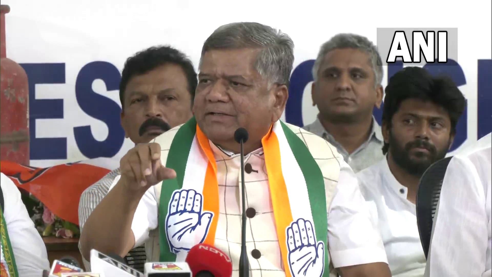 Karnataka Election 2023: पूर्व सीएम जगदीश शेट्टार कांग्रेस में शामिल, चुनाव से पहले बीजेपी को झटका