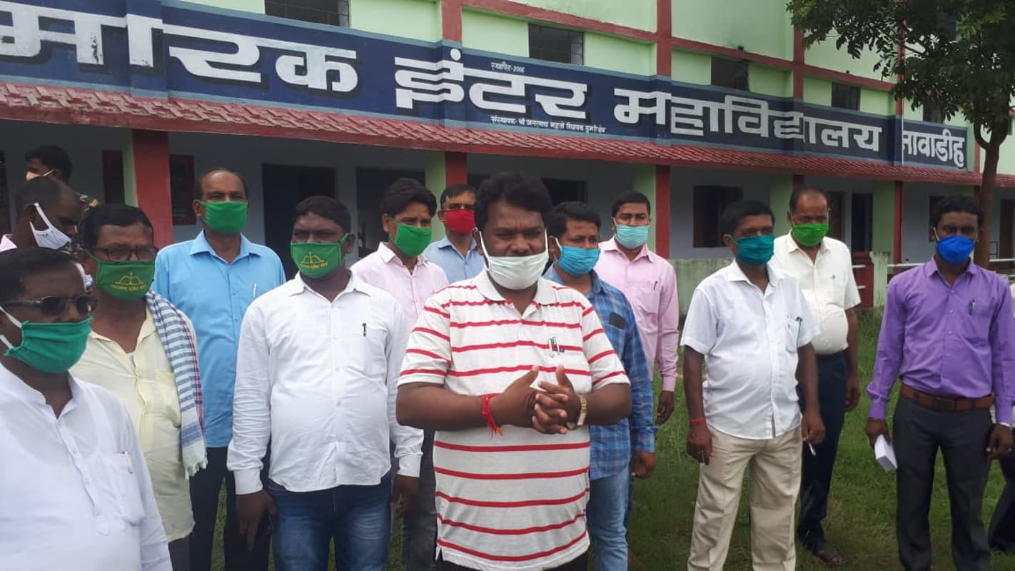 झारखंड के शिक्षा मंत्री ने 11वीं में लिया दाखिला, 25 साल बाद राजनीति के साथ करेंगे पढ़ाई भी