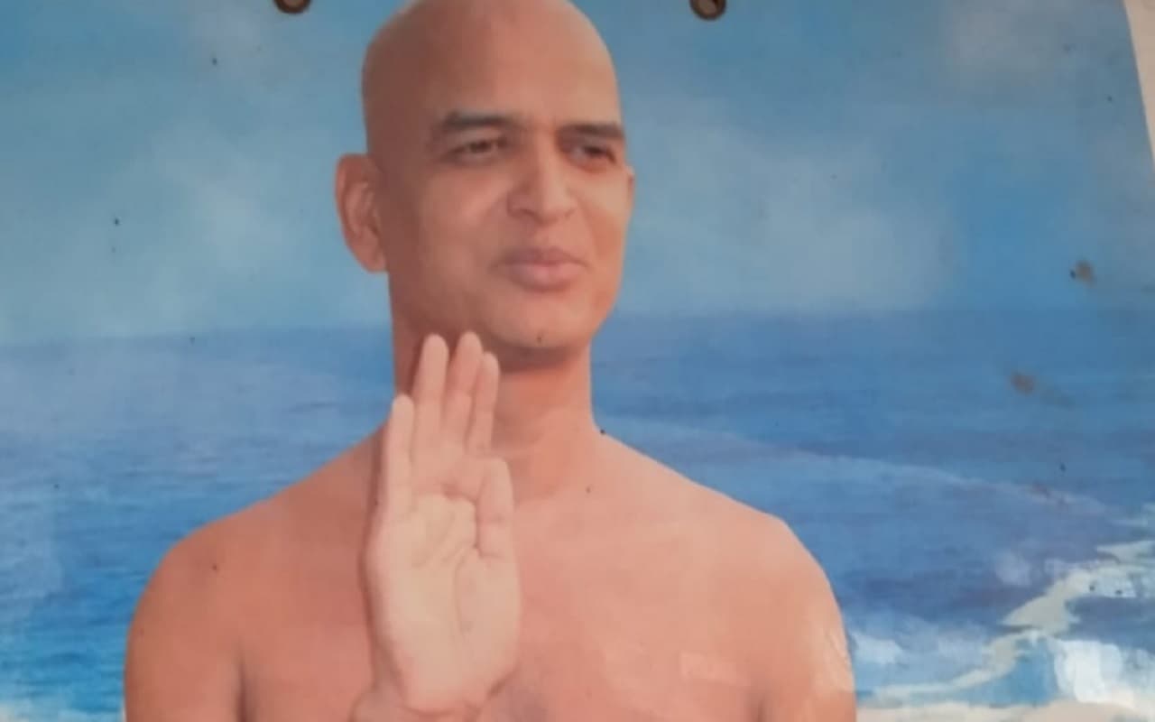 जैन मुनि आचार्य श्री कामकुमार नंदी महाराज की कर्नाटक में हत्या, दो दिन से थे लापता