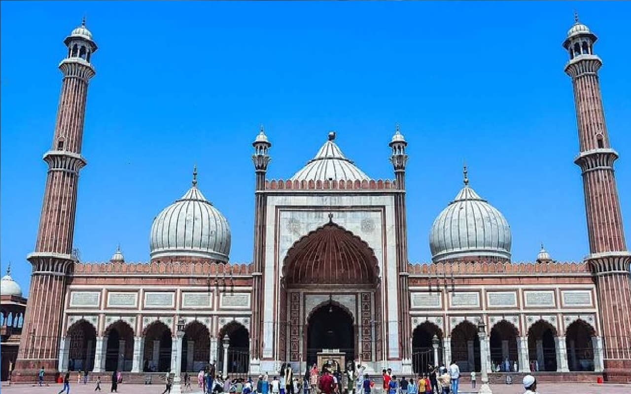 दो पक्षकारों को नहीं मिले नोटिस, अब जामा मस्जिद में कृष्ण की मूर्ति दबे होने के मामले की सुनवाई 11 को होगी