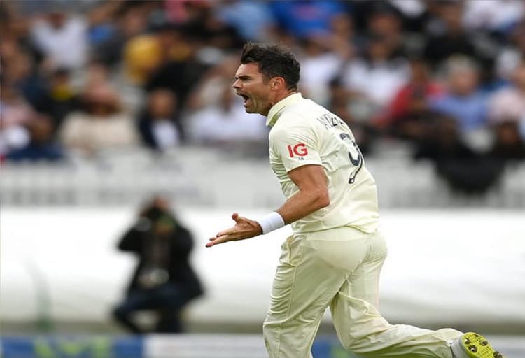 IND vs ENG: टेस्ट में ऐसा करने वाले दुनिया के पहले तेज गेंदबाज बने एंडरसन