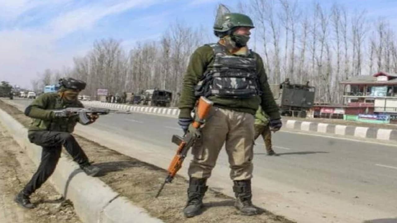 KPSS to Kashmiri Pandits: कश्मीरी पंडितों से केपीएसएस ने कहा, छोड़ दो कश्मीर वरना जान से मारे जाओगे